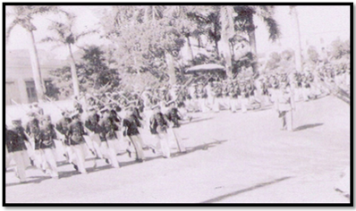 El Instituto Central de Varones marchando por las calles de la capital en 1948.  Tomada de: diario La Tribuna, Fiestas Patrias,  2 de septiembre de 2014.