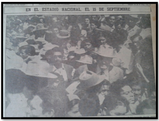 Juan Manuel Gálvez como ministro de guerra entrando al Estadio Nacional   en 1948 en conmemoración de la celebración de Independencia Patria. Tomada de: La Época, 21/09/1948. 