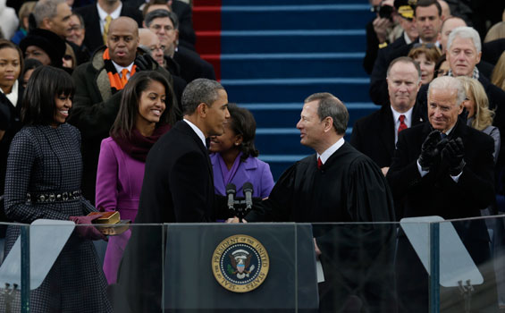 Obama, junto a a su familia, en su segunda toma de posesión del gobierno en enero del 2013. Cortesía: StartMedia 