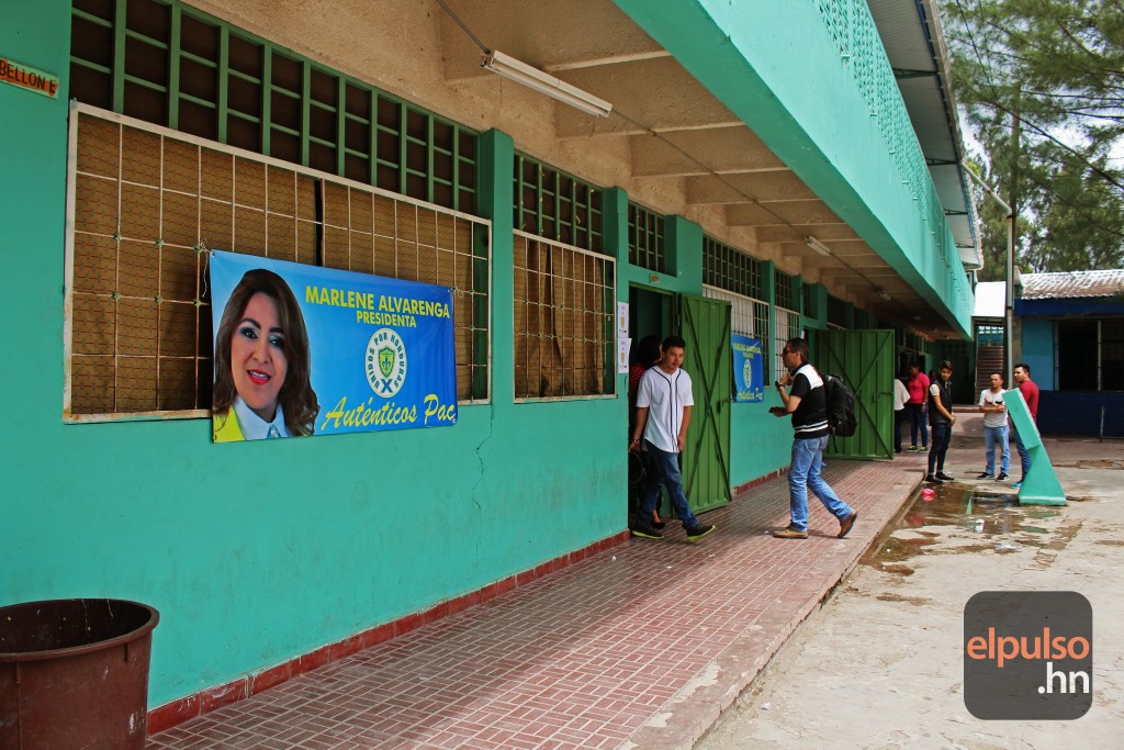 Instituto Jesús Milla Selva durante las elecciones internas del PAC. 