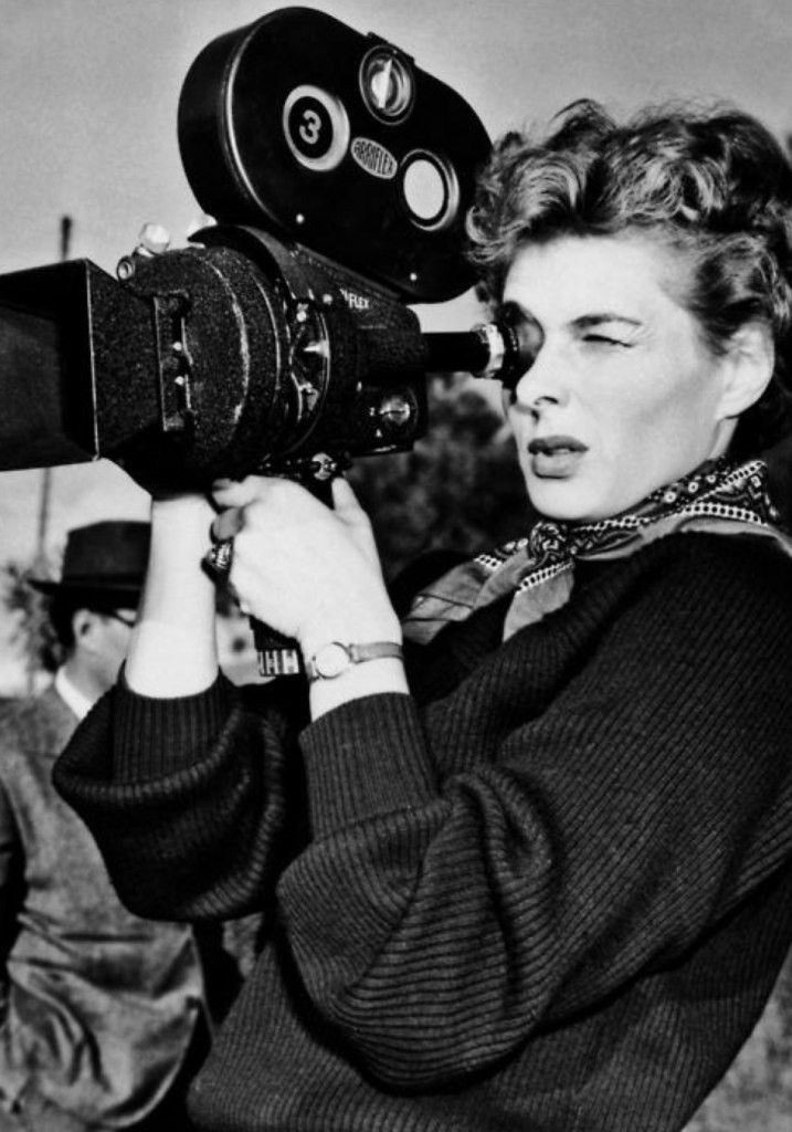 Ingrid Bergman en el plató de Nosotras, las mujeres (1953). Fuente: cinecameras.be