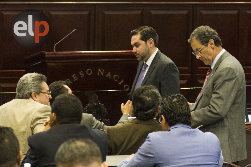 Jorge Cálix Elvin Santos Yury Sabas Mauricio Villeda