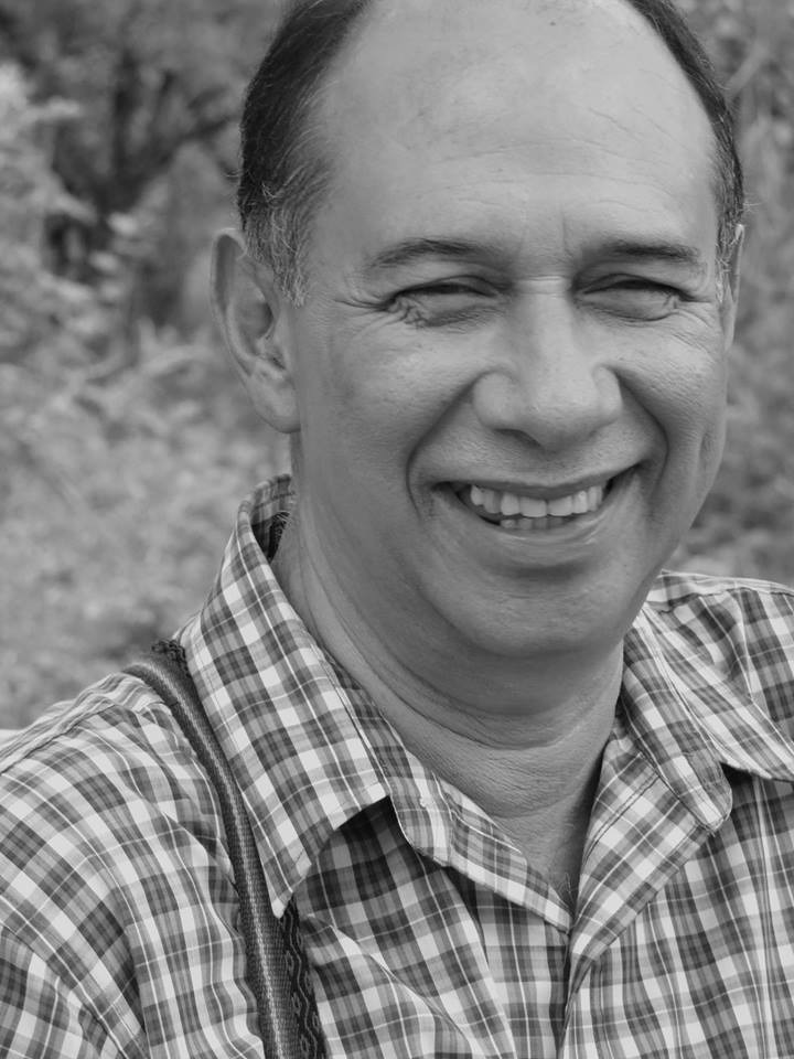 Tomás Andino Mencía Tomás Andino Mencía, intelectual orgánico del movimiento popular, fundador del FNRP y del Espacio Refundacional. 