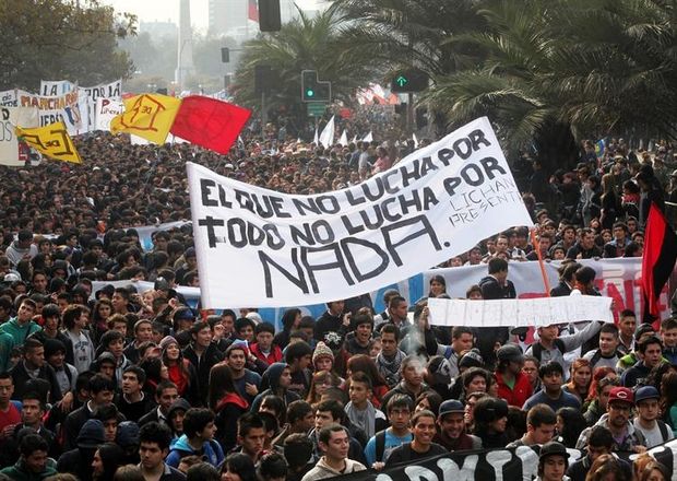 https://elpulso.hn/wp-content/uploads/2018/08/Chile-protestas-educacion_ECMIMA20120425_0034_41.jpg