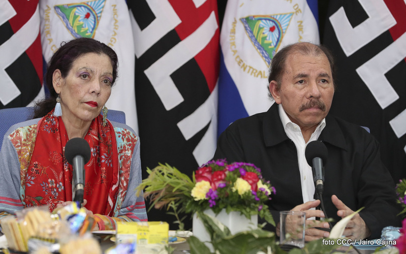 https://elpulso.hn/wp-content/uploads/2018/09/El-Presidente-Daniel-Ortega-con-su-esposa-y-Vicepresidenta-de-Nicaragua-Rosario-Murillo.-El19digital.com_.jpg