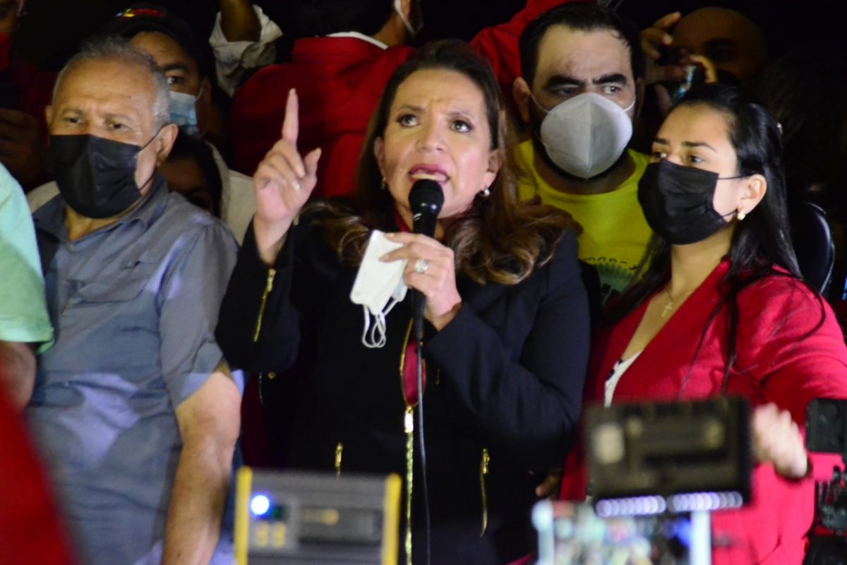 Xiomara Castro: no pueden engañarnos con cantos de sirena, se vendieron como Judas