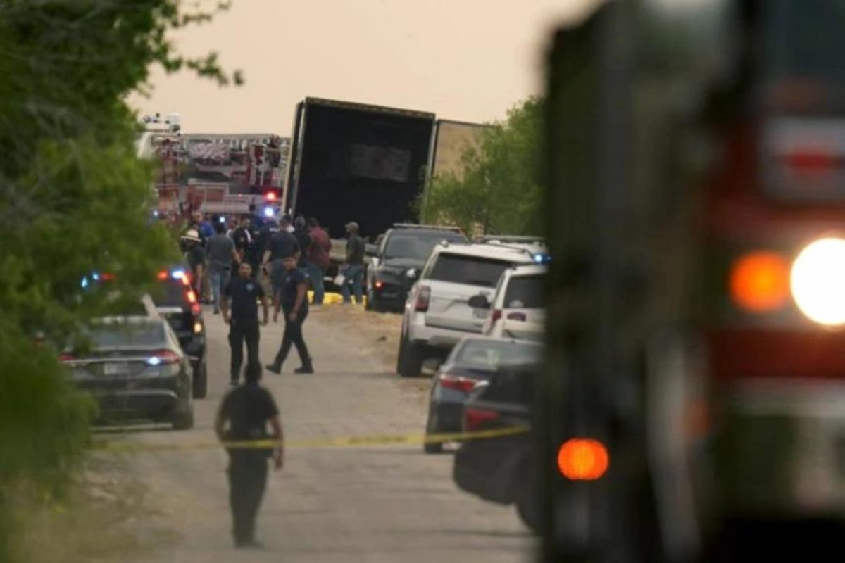 EE.UU.: hallan muertos a unos 46 migrantes en camión abandonado en Texas